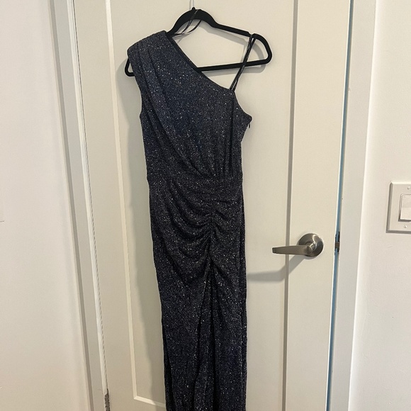 Vince Camuto Metallic One-Shoulder Gown - Picture 1 of 9